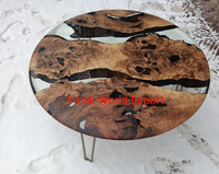 Table en résine artisanale avec pieds en métal durable et plateau en bois naturel, table à manger unique en résine époxy, décoration pour la maison