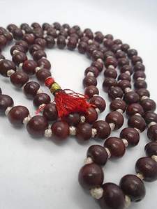 wholesale supplier Processed Fragrant Sandalwood Mala <b>Rosary</b> Chandan Jaapmala Tassel Wooden Maala For Meditation - Product Image 3