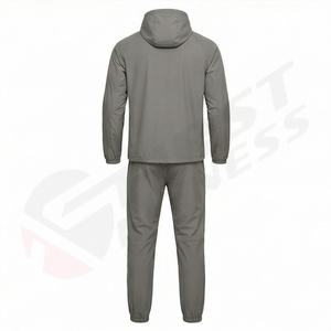 Survêtement de sport pour homme à capuche personnalisé, respirant, 100% polyester, haute qualité, prix bas - Product Image 2