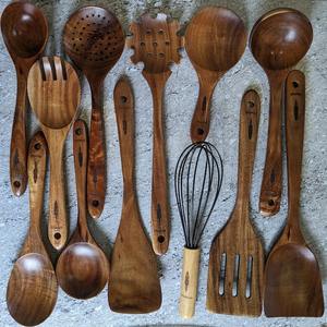 Cuchara de madera rústica, artesanía artesanal sin tiempo para tu cocina de Crescent Crafts - Product Image 3