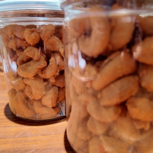 Personalización OEM/ODM, Nueces de Anacardo de Camboya Grado W320, Orgánicas, Tostadas, Picantes con Chile y Ajo, Calidad Premium, 100% Naturales - Product Image 4