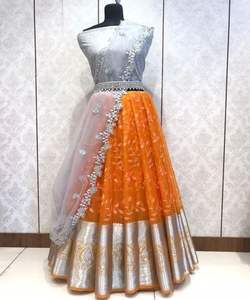 Dernière nouveauté Tendance mariage et mariage porter mariée Lehenga Choli belle couleur rouge lourde broderie travail Alphanumero - Product Image 6
