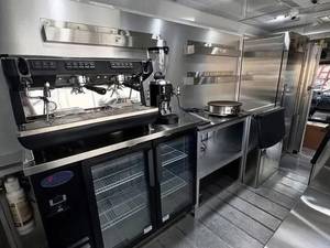 Camión de Comida Motorizado en Venta, Barato, Totalmente Equipado, Carrito de Venta de Dulces, Papas Fritas y Bocadillos, Estilo Retro - Product Image 3