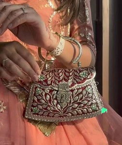 Bolsos de mano de metal de latón para mujer, bolsos de mano de noche hechos a mano para fiesta de plata blanca de F S International - Product Image 3