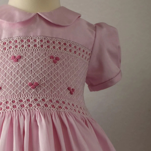 Robe en lin doux smocké faite à la main pour bébé filles Style décontracté pour le premier anniversaire de l'enfant en bas âge OEM Made in Vietnam - Product Image 4