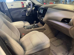 Chevrolet Traverse LT Cloth LHD d'occasion 2018 - Product Image 3