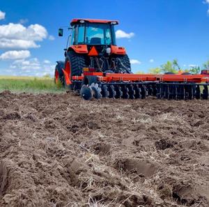 Machinerie agricole KUBOTA Tracteur avec chargeur frontal et pelleteuse à vendre au Royaume-Uni, aux États-Unis et au Chili - Product Image 4