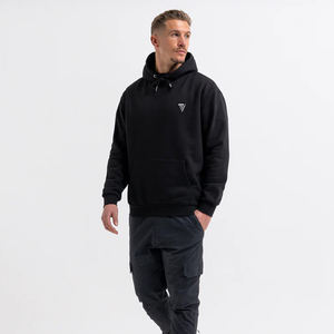 Sweat à capuche pour homme de taille standard en noir, avec poche kangourou, en gros, OEM, par Marfa International - Product Image 2