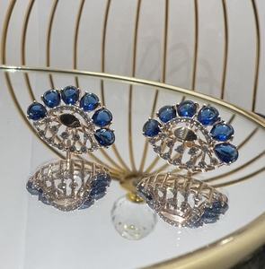 Conjunto de pendientes y colgantes de piedra azul y diamante de corte brillante redondo de oro de 14K/18K de lujo elegante para mujer con joyería certificada - Product Image 5