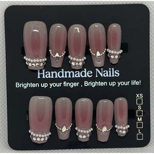 Small Pearl Necklace Artifical Fingernails Product - Product Image 1
