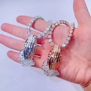 Collier mains priantes glacées avec testeur de diamants Diamond Pass - Product Image 4