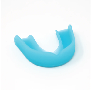 Protège-dents double couche avec étui pour hockey, boxe, judo, karaté, arts martiaux pour jeunes et adultes - Product Image 2