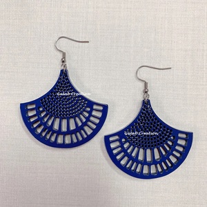 Trendy <b>Fan</b> Shape <b>Pink</b> Cut-Out Dangle Earrings for Women Lightweight Acrylic Statement Jewelry for Casual and Party Wear - Product Image 6