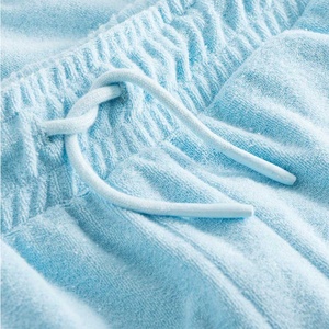 Pantalones cortos deportivos informales de fibra de bambú para hombre, pantalones cortos personalizados de secado rápido para correr en el gimnasio con patrón sólido bordado, nuevos pantalones cortos de tela - Product Image 4