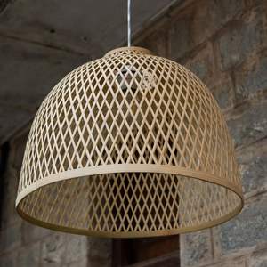 Suspension en bambou de qualité commerciale conçue pour une durabilité à long terme et une finition artisanale adaptée à l'intérieur - Product Image 2