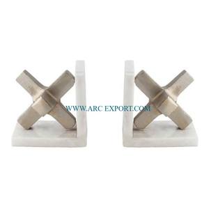 Sujetalibros de escritorio de nuevo estilo en relieve hecho a mano con diseño de piña, sujetalibros modernos decorativos de mesa chapados en oro al precio más bajo - Product Image 2