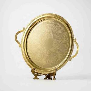 Plateau de service en laiton avec finition dorée polie, design personnalisable pour la décoration de table du Ramadan et des mariages - Product Image 3
