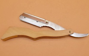 Navaja de Afeitar Recta de Acero Inoxidable con Mango de Madera y Hoja Reemplazable con Logotipo Personalizado - Product Image 4