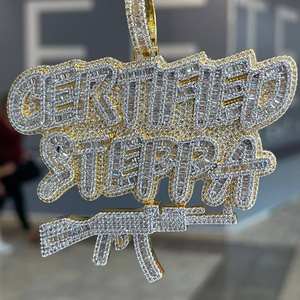 Iced Out Round & Baguette Cut VVS Moissanite Diamond Pendant Hip-Hop Letter Pendant Regalo de boda para hombres 925 Sterling Silver - Product Image 3