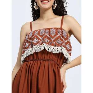 Vestido Largo Estampado Marrón para Mujer, Vestido Bohemio sin Mangas con Ribete de Encaje y Falda Escalonada - Product Image 3