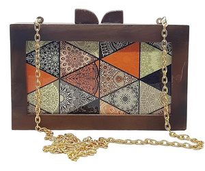 Pochette en bois pour femme au prix d'usine, élégante et stylée, avec détails artistiques faits à la main - Product Image 1