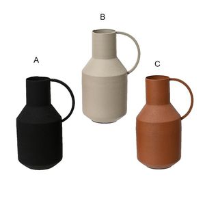 Vase à fleurs en métal antique Design en fer exquis avec style côtier pour intérieurs d'inspiration vintage et décoration de mariage - Product Image 4