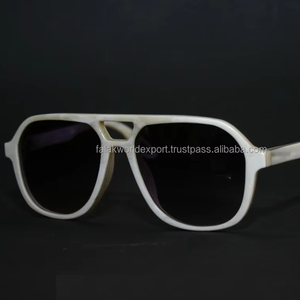 ออกแบบมาอย่างสวยงามสำหรับเลนส์ออปตินและผู้ผลิตกรอบแว่นตาเขาควายสุดหรูแว่นตาทำมือโดย fwe - Product Image 2