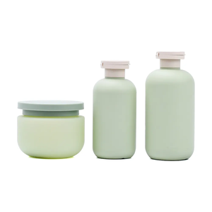 Frascos de botellas de cosméticos PET de plástico de muestra gratis, fabricación de tapas chapadas con impresión personalizada, capacidad opcional para champú cilíndrico - Product Image 1