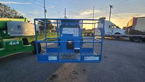 Chariot élévateur contrepoids Genie Diesel 4x4 neuf/occasion pour travaux de construction tout-terrain, commande assise, couleur bleue - Product Image 6