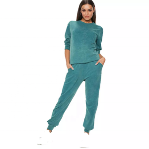 Nouvelle mode Design personnalisé femmes hiver tissé à capuche 2 pièces Joggers ensemble Jogger survêtement - Product Image 3