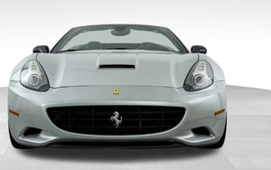 100% Asequible, CON DESCUENTO, FERRARI CALIFORNIA BASE 2012 USADO EN EXCELENTES CONDICIONES, Disponible Tanto en Versión Derecha como Izquierda - Product Image 2