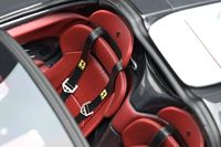 Modèle de voiture Ferrari Daytona SP3 imprimé en 3D haute précision à l'échelle 1/18 avec roues en carbone/métal rouge or pour collection/cadeau