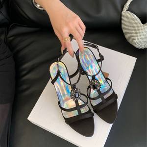 รองเท้าผู้หญิงไซส์ 42 รุ่นใหม่ประจำฤดูร้อนปี 2026 สไตล์วินเทจประดับอัญมณีและคริสตัล สวยหรู ทันสมัย ระดับไฮเอนด์ แบบเปิดนิ้วเท้า - Product Image 4