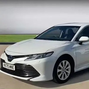 2024 T0 Y0 T4aa Ca4m R.ry 2.5 VVT-i Hybride Design 4 portes CVT Volant à gauche Sièges en cuir Caméra de recul Écran tactile Phares au xénon - Product Image 1