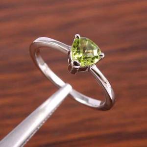 Bague artisanale vintage pour femme en argent sterling plaqué platine avec pierre précieuse naturelle Prehnite Hydro de 8 mm certifiée IGI HARI OM - Product Image 4