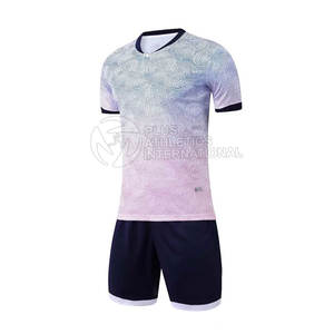 Uniforme de fútbol para hombre con camiseta ajustada y pantalones cortos ajustables para uso en equipo Conjunto de camiseta de fútbol de dos piezas - Product Image 2