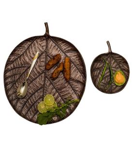 Vaisselle de table pour plateau de service à feuilles rondes en métal fait à la main Vaisselle de taille personnalisée en gros pour table de restaurant Ensemble de fête et d'événement - Product Image 1