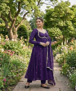 Vestido de Diseñador Fendi con Bordado de Lentejuelas Satinadas Rambo, Parte Inferior de Dupatta, Ropa de Boda, Precio al por Mayor, Prenda Étnica, Multicolor - Product Image 2