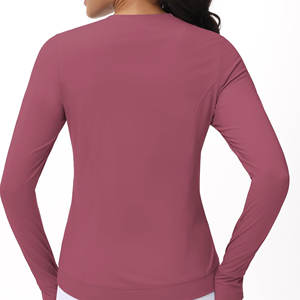 Chemise de compression à manches longues personnalisée pour femmes chemises de fitness à séchage rapide et coupe ajustée pour vêtements de yoga, de course et d'entraînement en salle - Product Image 3