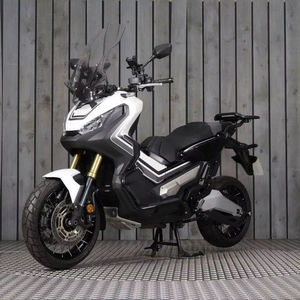 Motocicleta Todoterreno Honda X-ADV 750, Motor Bicilíndrico en Paralelo SOHC de 4 Tiempos y 8 Válvulas, Refrigerado por Líquido - Product Image 1