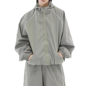 Chaqueta cortavientos para hombre con logotipo personalizado de alta calidad, conjunto de chándal de nailon de gran tamaño, característica a prueba de viento para adultos 2026 - Product Image 2