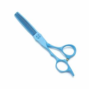 Tijeras de adelgazamiento elegantes para el cabello, tijeras de adelgazamiento del cabello de acero inoxidable recubiertas de azul cielo con reposapiés fijo - Product Image 1