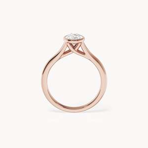 Bague de fiançailles en or 14 carats avec diamant de laboratoire taille poire - Product Image 5