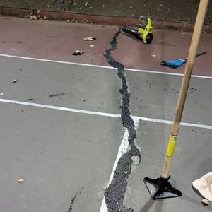 Material asfáltico de parche frío de fraguado rápido para uso inmediato y cambio rápido en proyectos de mantenimiento de carreteras - Product Image 5