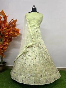 Conjunto de lehenga nupcial de lujo con intrincado bordado a mano choli dupatta 3 <span class=keywords><strong>m</strong></span> Estilo hecho en la India ropa de boda tradicional - Product Image 2