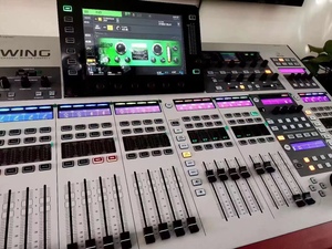 Console de mixage numérique stéréo complète 48 canaux WING neuve avec interface USB, système de sonorisation de scène, console de mixage avec SD16 et kit de câbles - Product Image 4