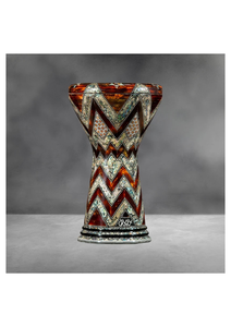 Auténtica Darbuka Gawharet El Fan Amber Zigzag Sombaty de 23 cm con incrustaciones de perlas. - Product Image 2