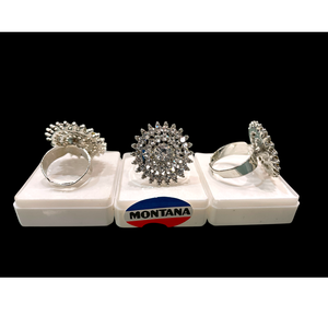 Bague élégante en alliage plaqué argent avec incrustation de diamants américains étincelants, parfaite pour les femmes élégantes et un usage quotidien - Product Image 1