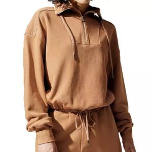 Sudaderas con capucha recortadas para mujer con cremallera 1/4 y cuello con cordón y logotipo personalizado de alta calidad sin capucha - Product Image 3