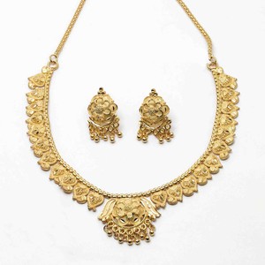 Colliers boucles d'oreilles en plaqué or 14 carats 18 carats 24 carats fabriqués en Inde et en gros, parure de bijoux tendance en laiton rempli d'or - Product Image 3